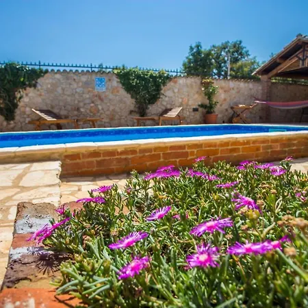 Family-friendly With Swimming Pool Nova Vas, - 14167 Апартаменти Пореч