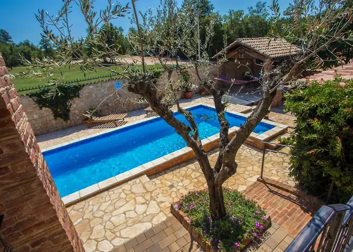 Family-friendly With Swimming Pool Nova Vas, - 14167 * Пореч