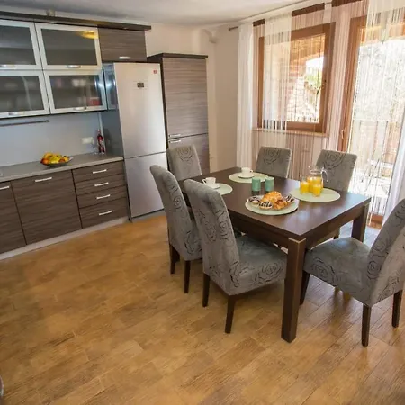 Apartment Family Friendly With A Swimming Pool Nova Vas, - 14167 Porec