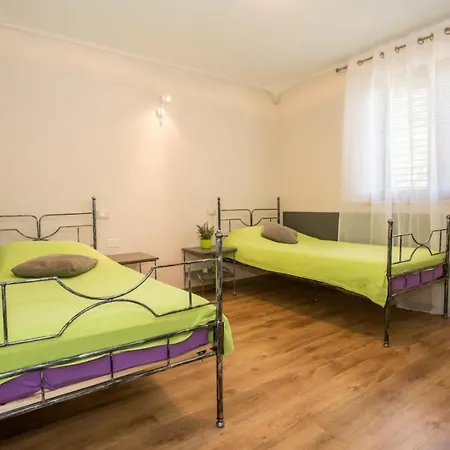 Family Friendly With A Swimming Pool Nova Vas, - 14167 Porec
