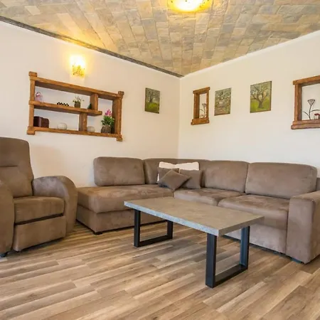Apartment Family Friendly With A Swimming Pool Nova Vas, - 14167 Porec