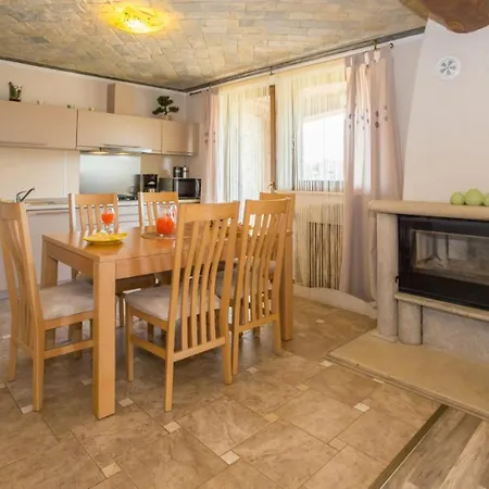 Family Friendly With A Swimming Pool Nova Vas, - 14167 * Porec
