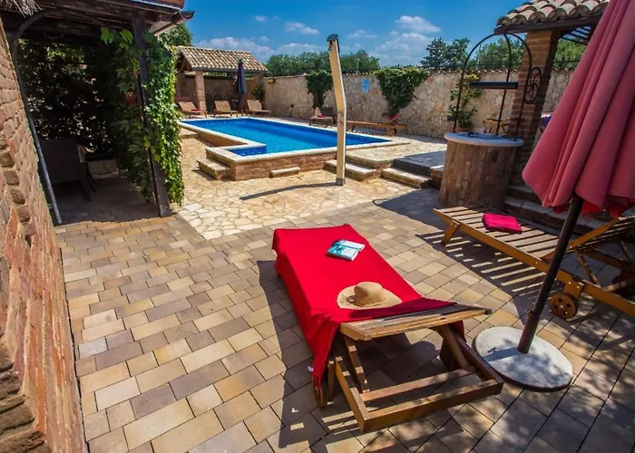 Family-friendly With Swimming Pool Nova Vas, - 14167 Пореч