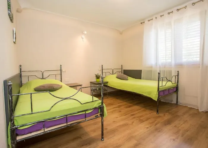 Family-friendly With Swimming Pool Nova Vas, - 14167 Пореч