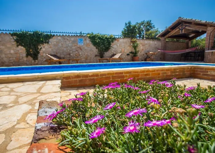 Family-friendly With Swimming Pool Nova Vas, - 14167 Апартаменти Пореч